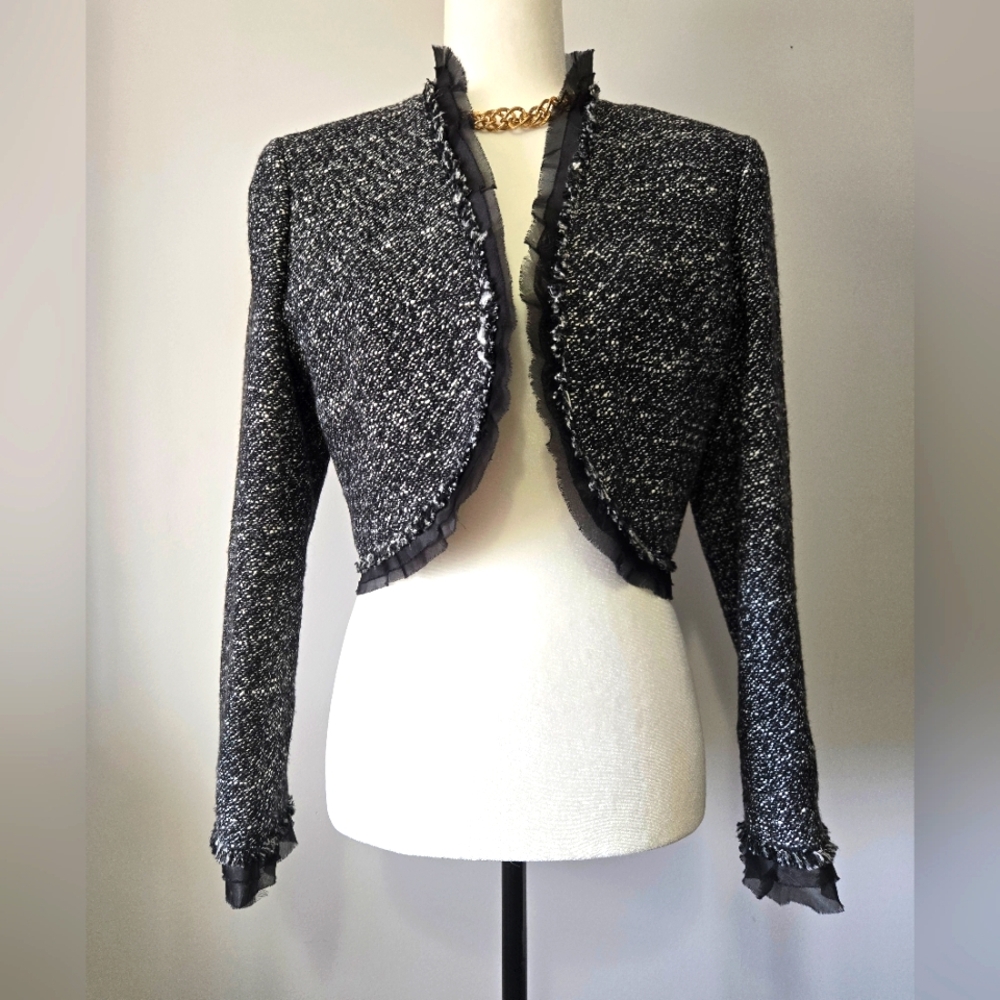 Lafayette 148 New York Black and Gray Tweed Wool Blazer. Size 6